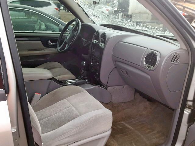 1GKDT13S952388986 - 2005 GMC ENVOY SILVER photo 5