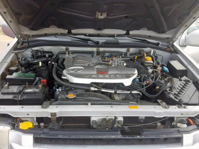 JNRDR09X62W211842 - 2002 INFINITI QX4 SILVER photo 7