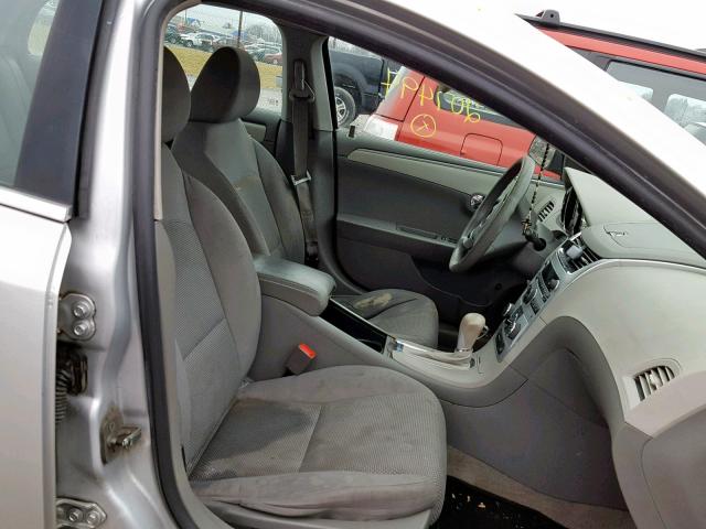 1G1ZB5E19BF207494 - 2011 CHEVROLET MALIBU LS 银色 照片 5