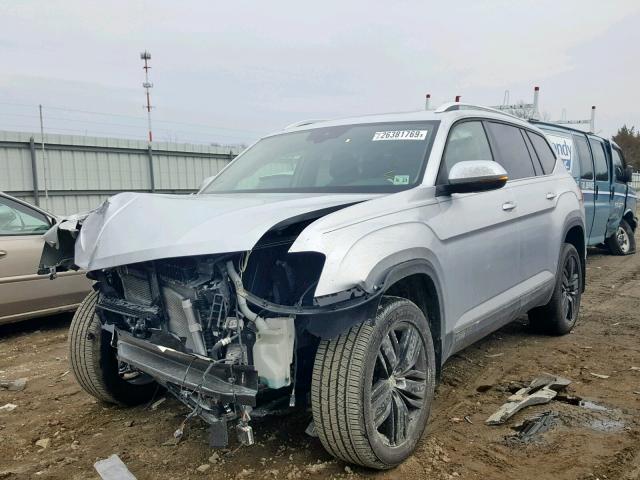 1V2MR2CA7JC512425 - 2018 VOLKSWAGEN ATLAS SEL SILVER photo 2