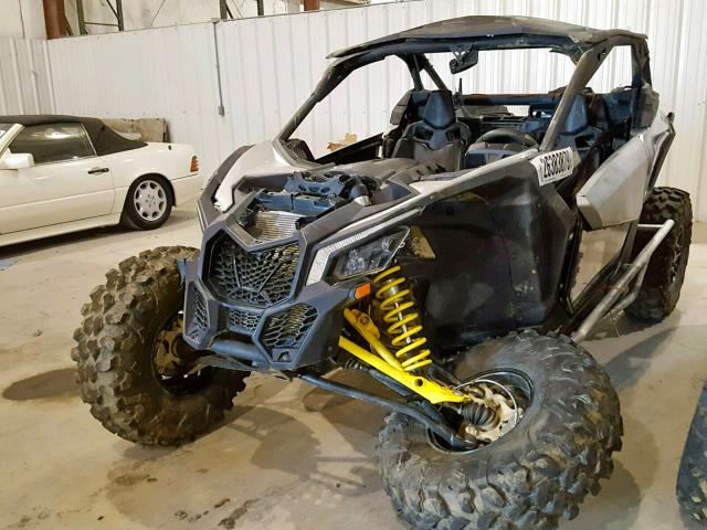 3JBVGAY42JK000903 - 2018 CAN-AM MAVERICK X GRAY photo 2