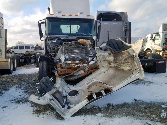 1FUJA6CK09LAF5567 - 2009 FREIGHTLINER CONVENTION WHITE photo 9