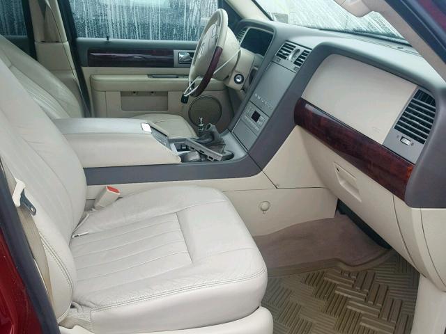 5LMFU28R34LJ23396 - 2004 LINCOLN NAVIGATOR MAROON photo 5