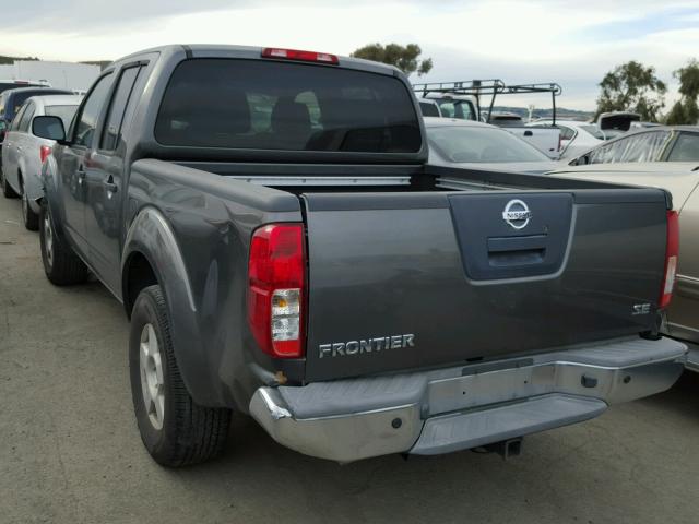 1N6AD07U47C449852 - 2007 NISSAN FRONTIER C GRAY photo 3