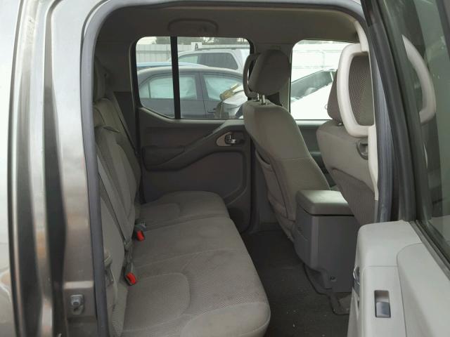 1N6AD07U47C449852 - 2007 NISSAN FRONTIER C GRAY photo 6