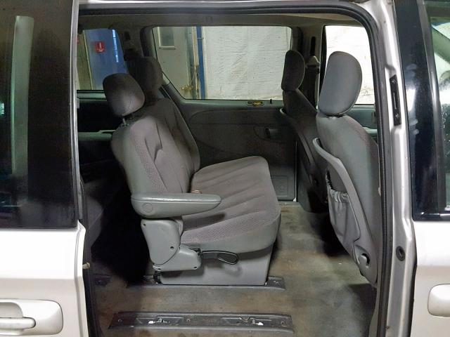 1A4GJ45R27B154955 - 2007 CHRYSLER TOWN & COU SILVER photo 6