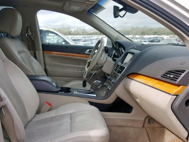 2LMHJ5AT9ABJ20370 - 2010 LINCOLN MKT WHITE photo 5