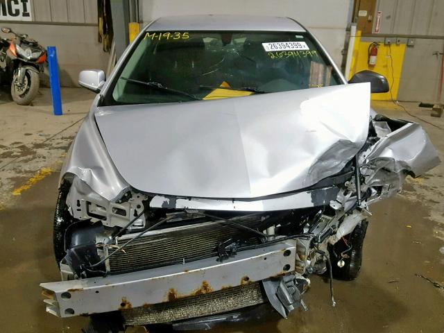 1G1ZC5E11BF194124 - 2011 CHEVROLET MALIBU 1LT 银色 照片 7