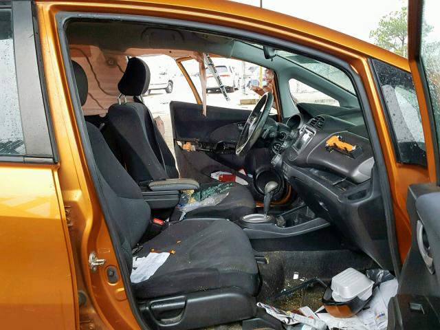 JHMGE88619S048615 - 2009 HONDA FIT SPORT ORANGE photo 5