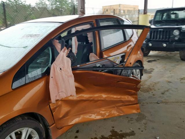 JHMGE88619S048615 - 2009 HONDA FIT SPORT ORANGE photo 9