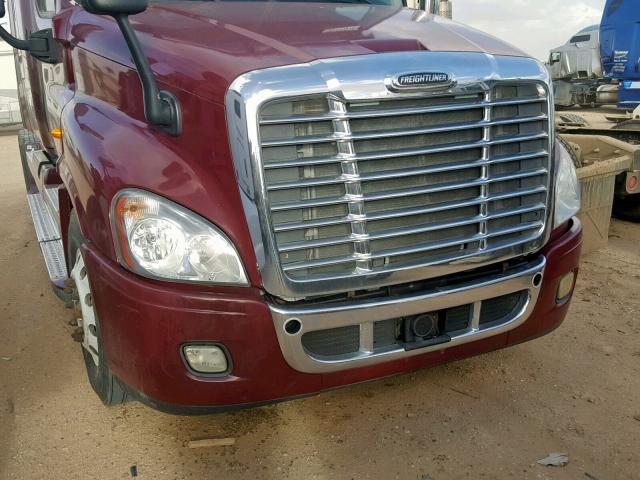 1FUJGLDR5CLBE9721 - 2012 FREIGHTLINER CASCADIA 1 MAROON photo 9