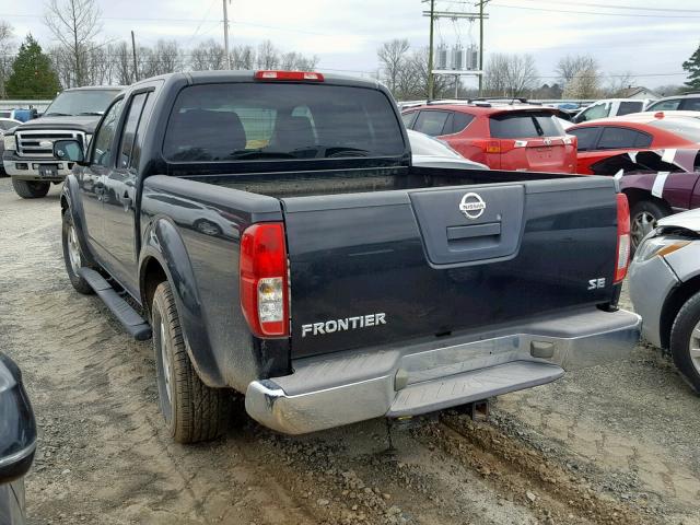 1N6AD07U26C411955 - 2006 NISSAN FRONTIER C BLACK photo 3