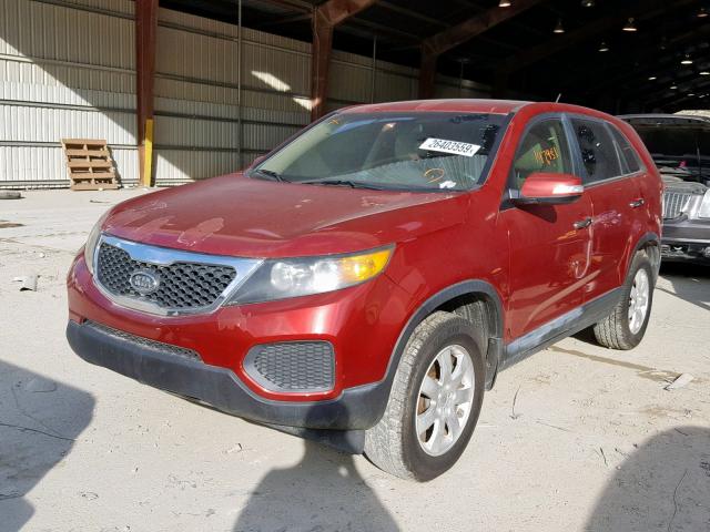 5XYKT3A18BG032572 - 2011 KIA SORENTO BA RED photo 2