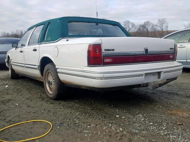 1LNLM82W3PY721549 - 1993 LINCOLN TOWN CAR S WHITE photo 3