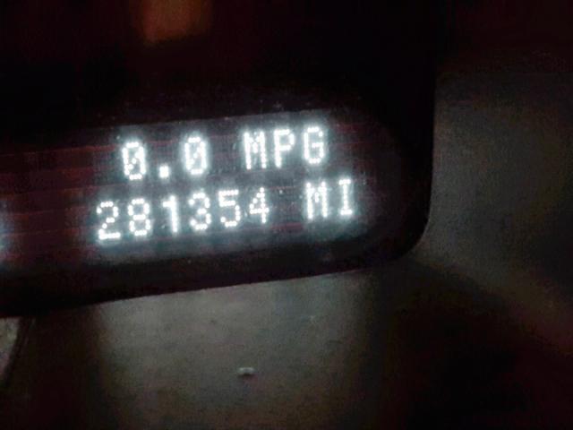 5LMFU28R43LJ33207 - 2003 LINCOLN NAVIGATOR SILVER photo 8