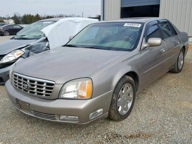 1G6KF5790YU222246 - 2000 CADILLAC DEVILLE DT GOLD photo 2