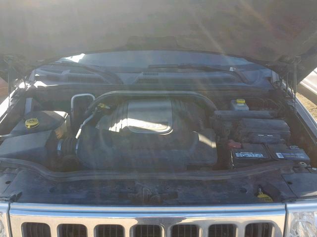 1J8HG58206C170795 - 2006 JEEP COMMANDER BLACK photo 7