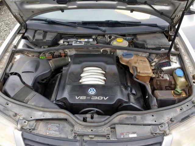WVWLH63B21E036525 - 2001 VOLKSWAGEN PASSAT GLX Gümüş foto 7