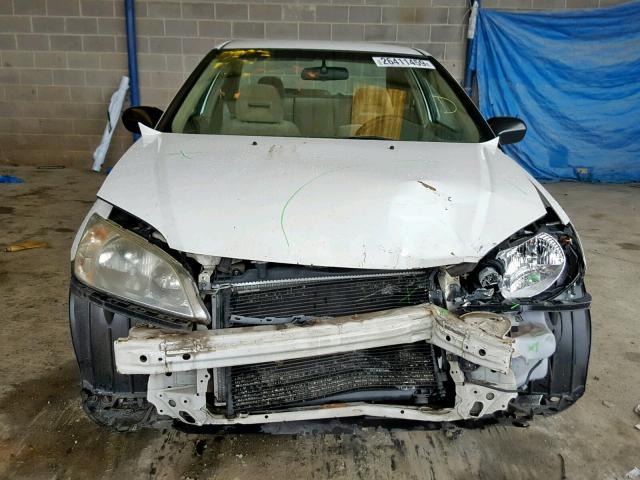 1HGEM211X4L069474 - 2004 HONDA CIVIC DX V WHITE photo 9