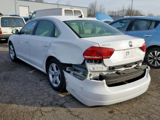 1VWBP7A33DC123153 - 2013 VOLKSWAGEN PASSAT SE WHITE photo 3