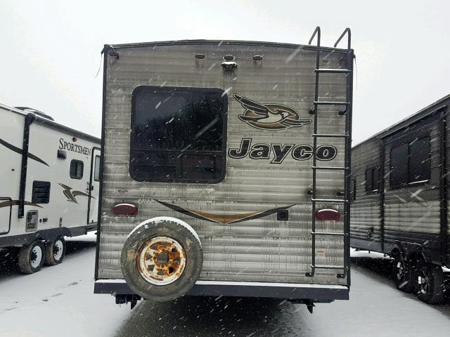 1UJBJ0BT7J1TR0555 - 2018 JAYCO JAYFLIGHT  WHITE photo 5