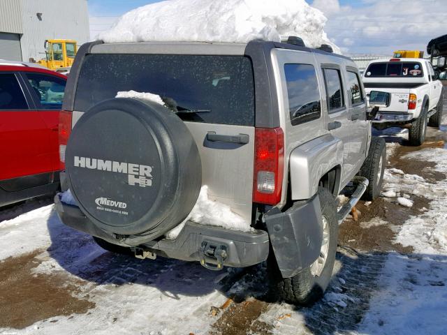 5GTDN136X68191390 - 2006 HUMMER H3 SILVER photo 4