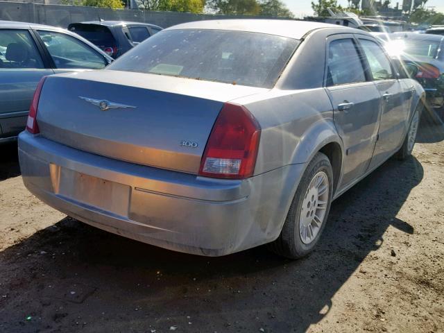 2C3KA43R86H171787 - 2006 CHRYSLER 300 GRAY photo 4