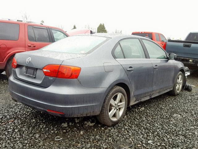 3VWLL7AJ6DM370700 - 2013 VOLKSWAGEN JETTA TDI GRAY photo 4