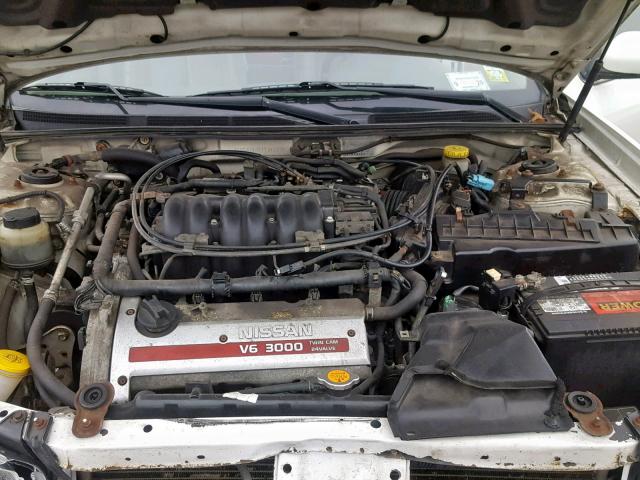 JN1CA31A51T310926 - 2001 NISSAN MAXIMA GXE WHITE photo 7