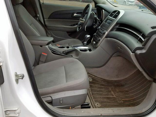 1G11B5SL2EF257645 - 2014 CHEVROLET MALIBU LS WHITE photo 5