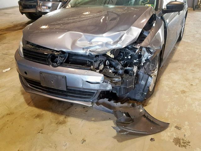 3VW2K7AJ9BM390127 - 2011 VOLKSWAGEN JETTA BASE 灰色 照片 9