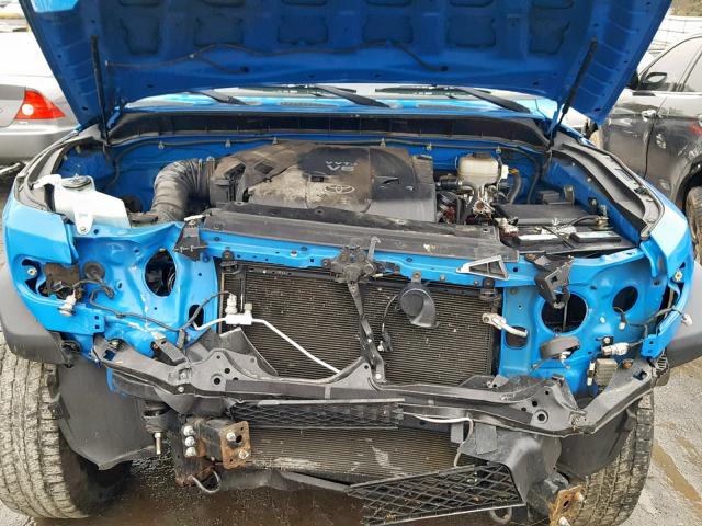 JTEBU11F070028974 - 2007 TOYOTA FJ CRUISER BLUE photo 7