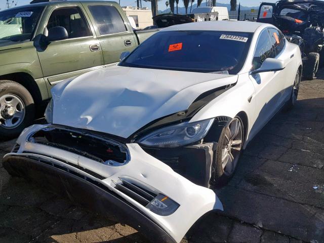 5YJSA1CP7DFP13392 - 2013 TESLA MODEL S WHITE photo 2