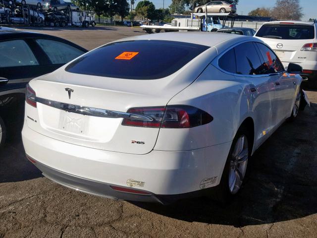 5YJSA1CP7DFP13392 - 2013 TESLA MODEL S WHITE photo 4