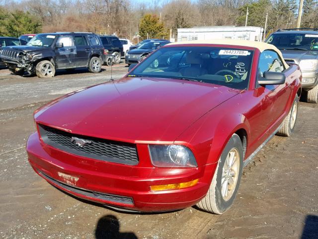 1ZVFT84N875296773 - 2007 FORD MUSTANG RED photo 2