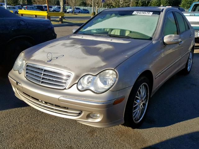 WDBRF81J55F594194 - 2005 MERCEDES-BENZ C 240 4MAT GOLD photo 2