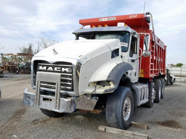 1M2AX13C9JM040501 - 2018 MACK 800 GU800 TWO TONE photo 2