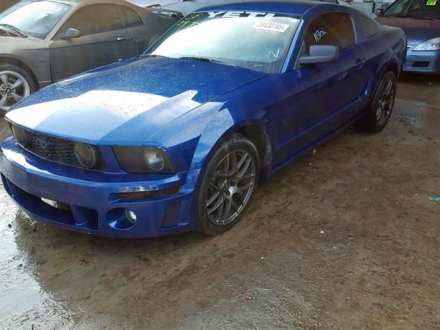 1ZVHT82H785149383 - 2008 FORD MUSTANG GT BLUE photo 2