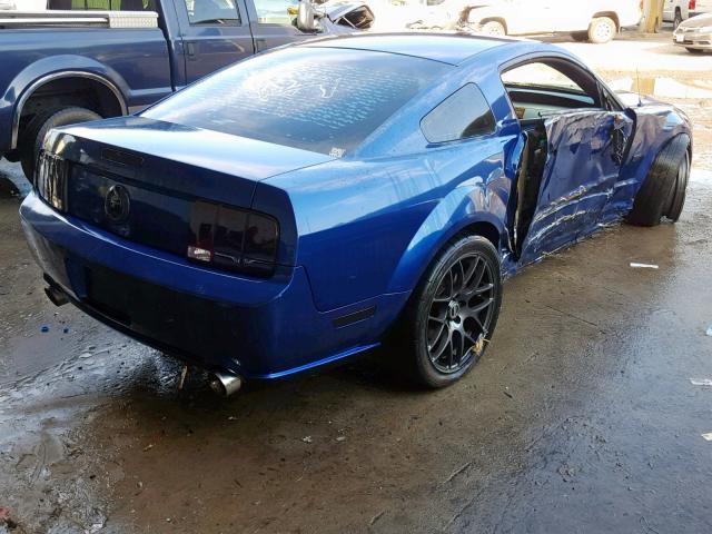 1ZVHT82H785149383 - 2008 FORD MUSTANG GT BLUE photo 4