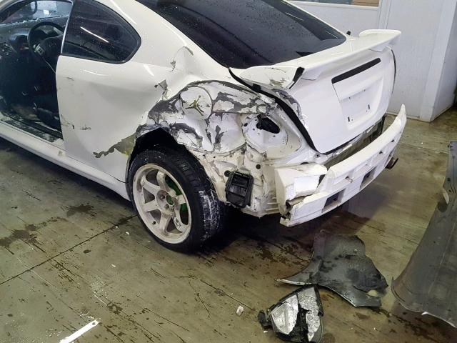 JTKDE167760075194 - 2006 TOYOTA SCION TC WHITE photo 9