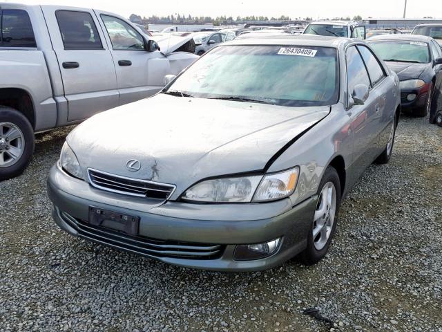 JT8BF28G5Y5079022 - 2000 LEXUS ES 300 GREEN photo 2