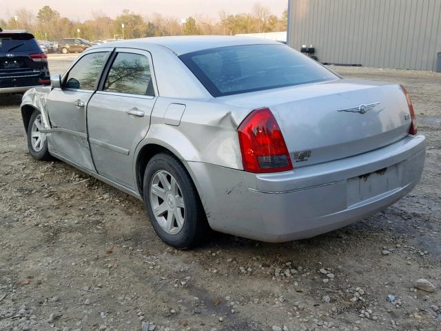 2C3JA53G35H108708 - 2005 CHRYSLER 300 TOURIN SILVER photo 3