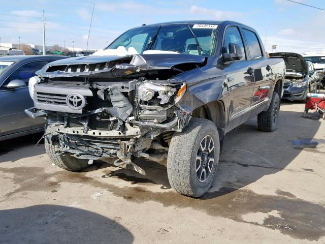 5TFDW5F13FX483822 - 2015 TOYOTA TUNDRA CRE GRAY photo 2