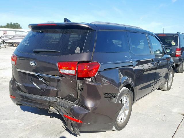 KNDMB5C11H6325598 - 2017 KIA SEDONA LX BROWN photo 4