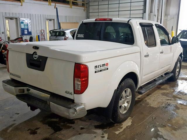 1N6AD07WX6C405337 - 2006 NISSAN FRONTIER C WHITE photo 4