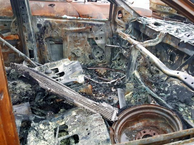 1C4GJ45333B187376 - 2003 CHRYSLER VOYAGER LX BURN photo 5