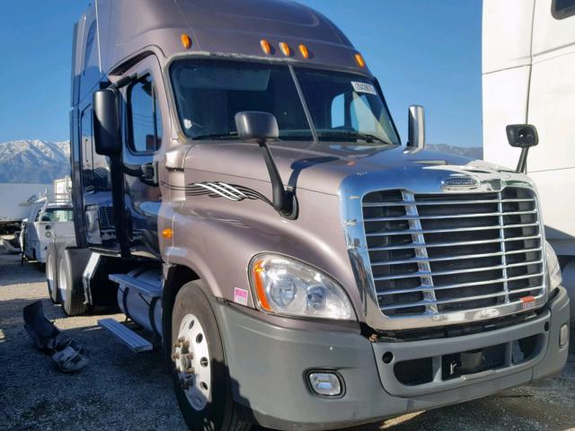 1FUJGLCKX9LAF0258 - 2009 FREIGHTLINER CASCADIA 1 GRAY photo 1