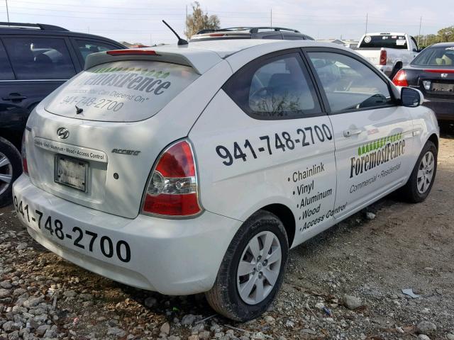 KMHCM3AC3AU173058 - 2010 HYUNDAI ACCENT BLU WHITE photo 4