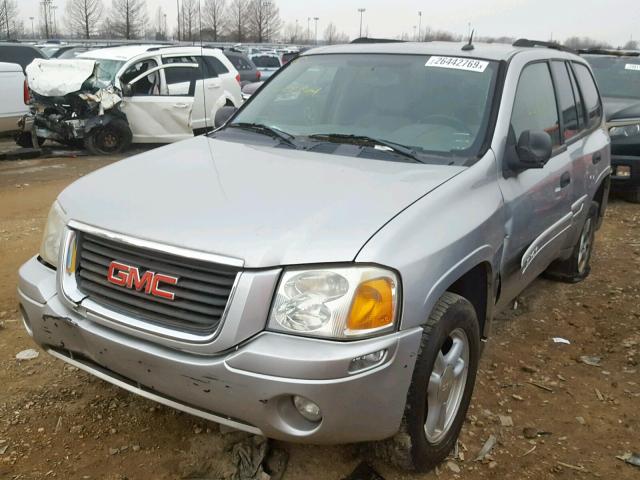 1GKDS13S152281434 - 2005 GMC ENVOY SILVER photo 2