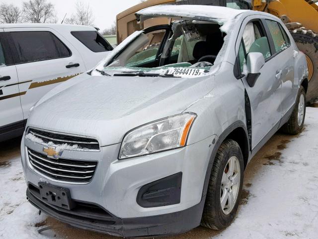 KL7CJPSBXFB066230 - 2015 CHEVROLET TRAX 1LS SILVER photo 2